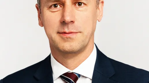 rafalbator_Enterprise_Investors.jpg