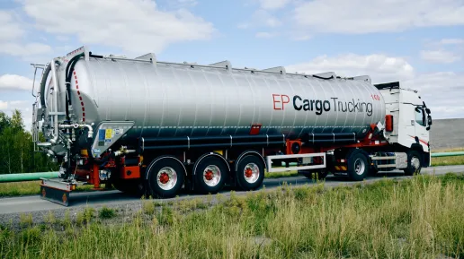 Flota Fot. EP Cargo Trucking 1.jpg